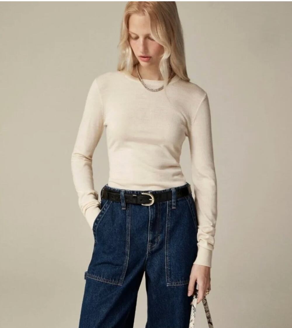J. Crew Carolyn fitted Crewneck Sweater in Merino Wool Sand Ivory Size XS NWT